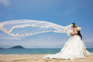 スーパーカメラマン大川さん　ファシーノ　洋装前撮り　ウェディングドレス　ロケーション撮影　海ロケ