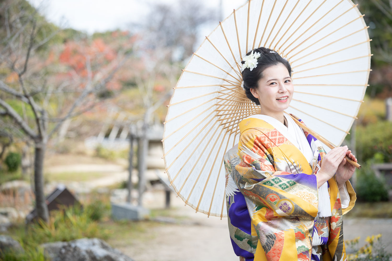 長府庭園 和装前撮り 色打掛 和傘 花嫁ロケーション 日本庭園 山口