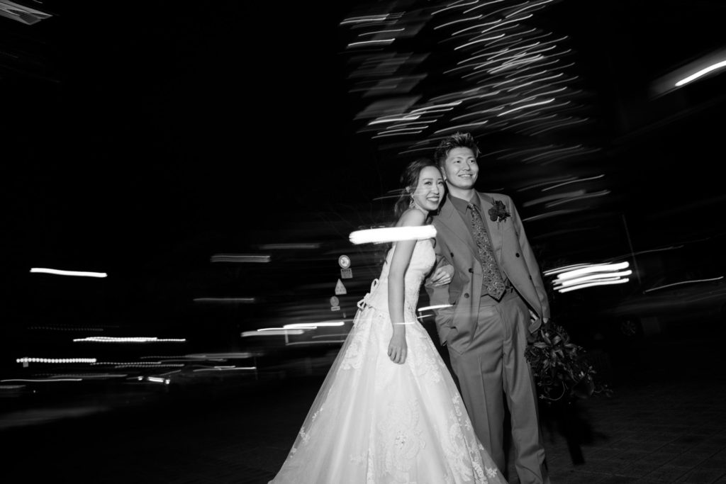 百道浜夜景ロケーション前撮り スローシャッター撮影のフォトウェディング