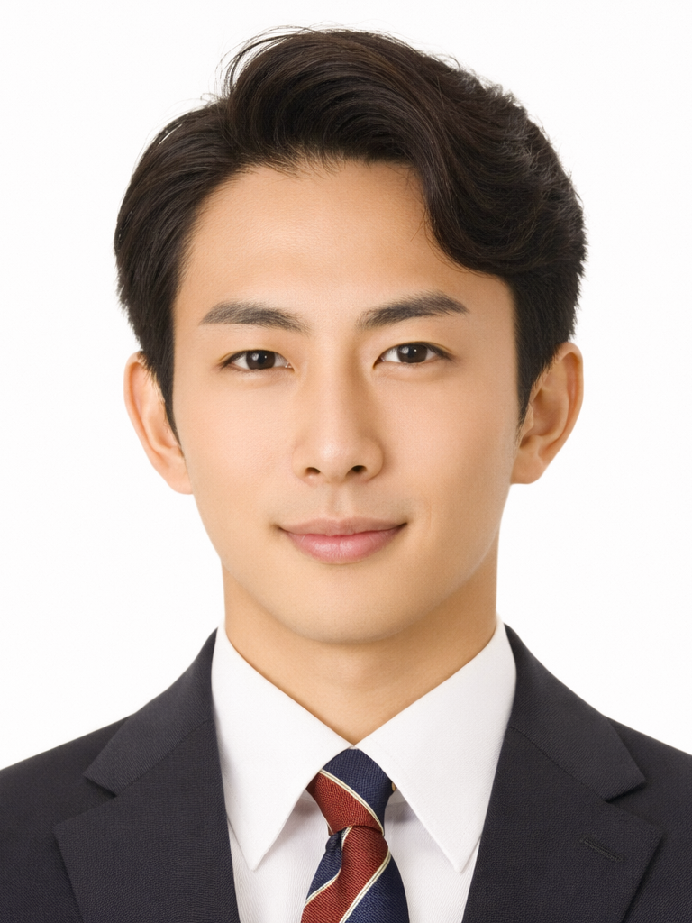 就活用証明写真。スーツ姿で清潔感のある表情を撮影